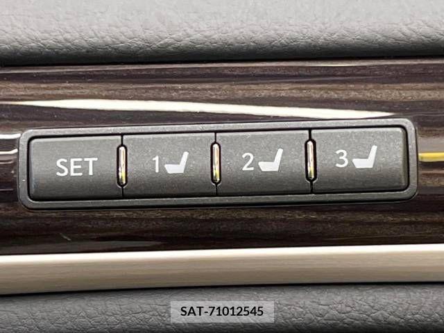 Lexus LS 2015-06 275585-7