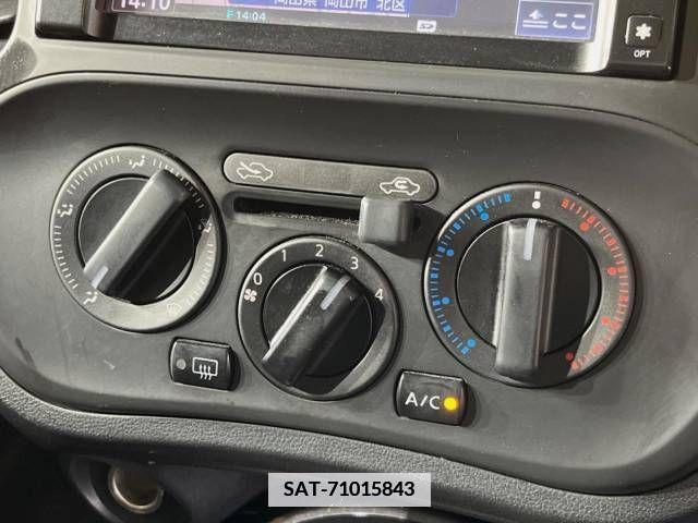 Nissan JUKE 2011-08 339034-7