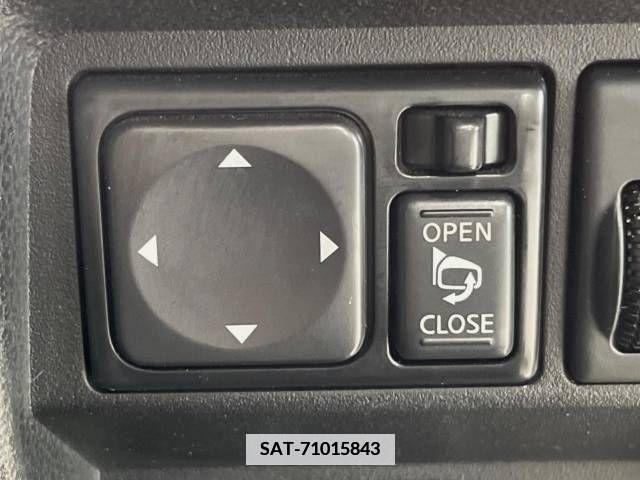Nissan JUKE 2011-08 339034-6