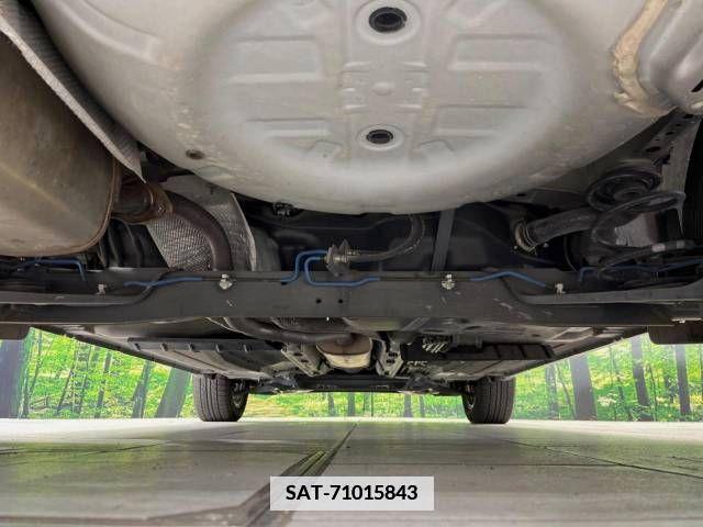 Nissan JUKE 2011-08 339034-19