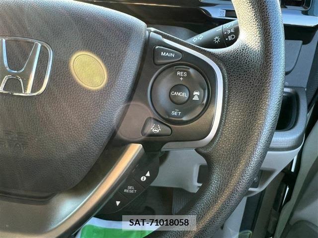 Honda e 2015-11 204607-18