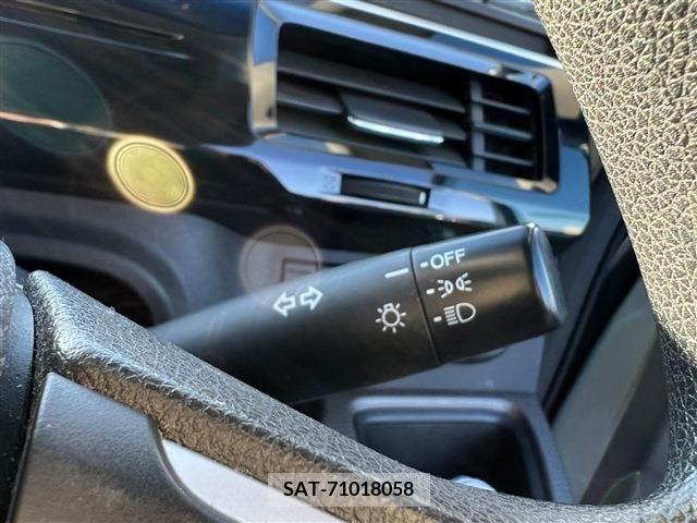 Honda e 2015-11 204607-17