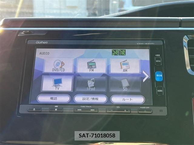 Honda e 2015-11 204607-12