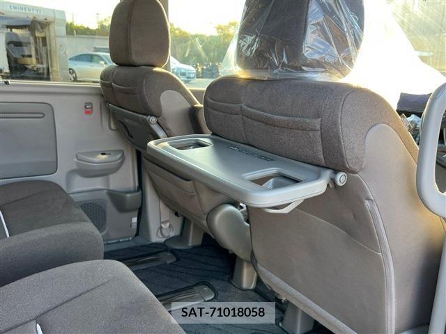 Honda e 2015-11 204607-5