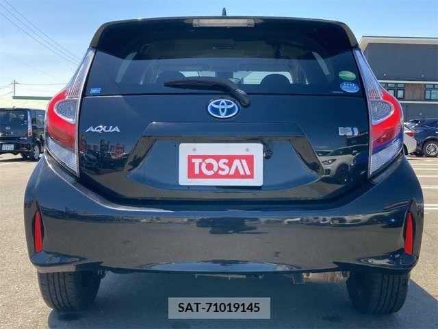Toyota AQUA 2018-06 346897-15