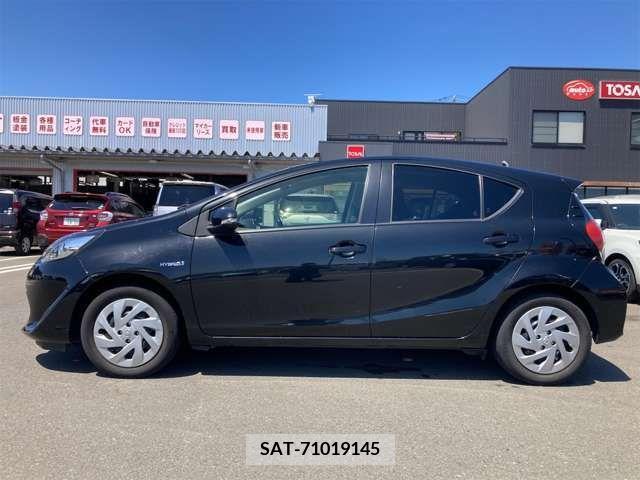 Toyota AQUA 2018-06 346897-13