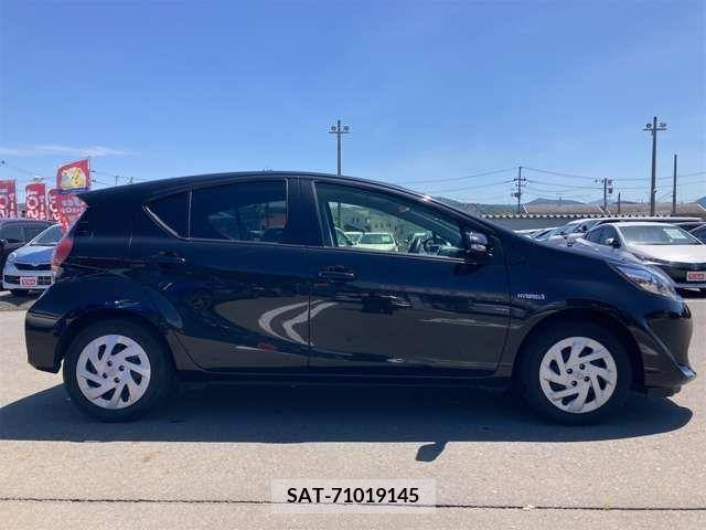 Toyota AQUA 2018-06 346897-12