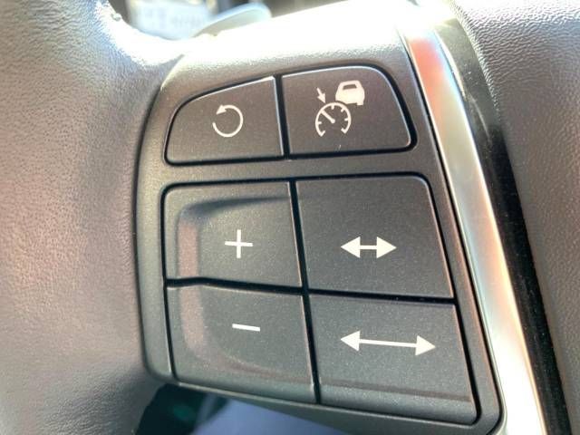 Volvo V40 2018-01 188086-5