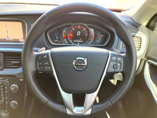 Volvo V40 2018-01 188086-10