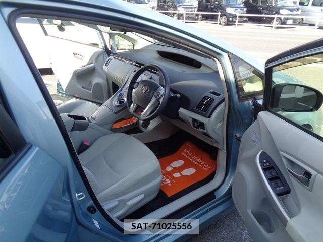 Toyota PRIUS 2012-07 281717-8