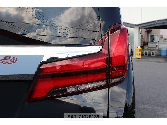 Toyota ALPHARD 2018-04 282792-11