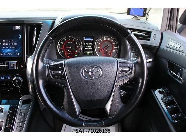 Toyota ALPHARD 2018-04 282792-16