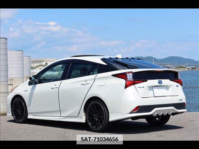 Toyota PRIUS 2019-01 366648-3