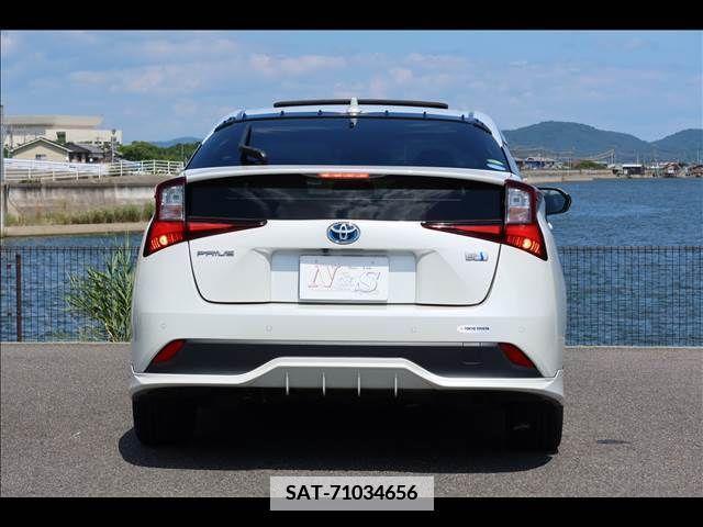 Toyota PRIUS 2019-01 366648-4