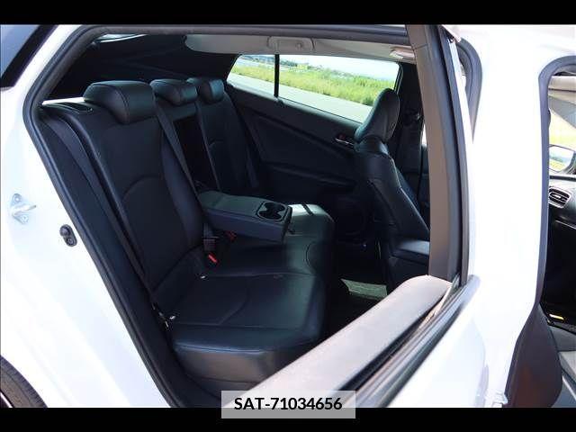 Toyota PRIUS 2019-01 366648-14