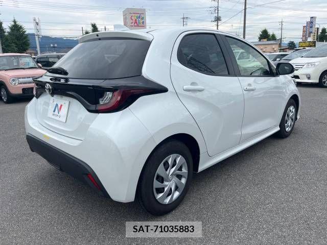 Toyota YARIS 2023-02 330478-17