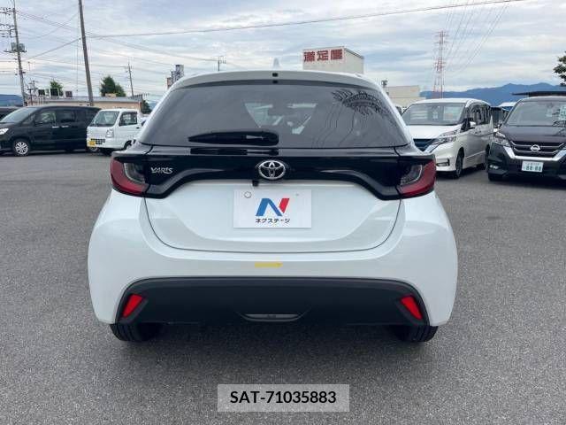 Toyota YARIS 2023-02 330478-15