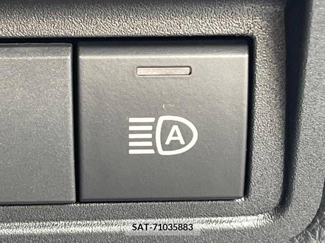 Toyota YARIS 2023-02 330478-6