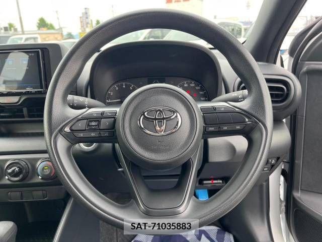 Toyota YARIS 2023-02 330478-11