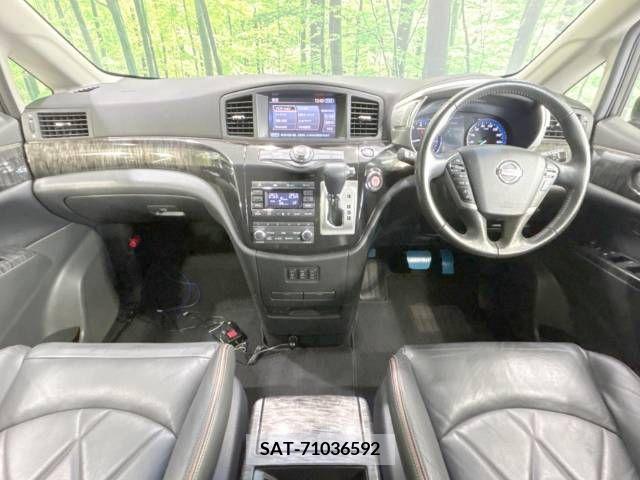 Nissan ELGRAND 2015-06 297160-1