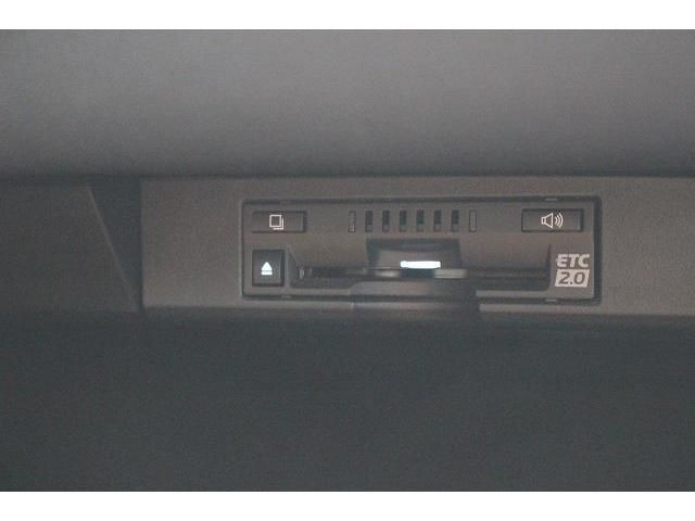 Lexus NX 2018-01 193938-4