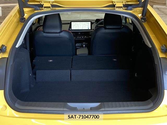 Toyota PRIUS 2023-05 393385-12