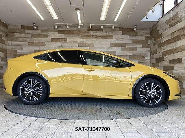 Toyota PRIUS 2023-05 393385-13