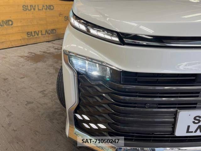 Toyota VOXY 2023-03 345635-13