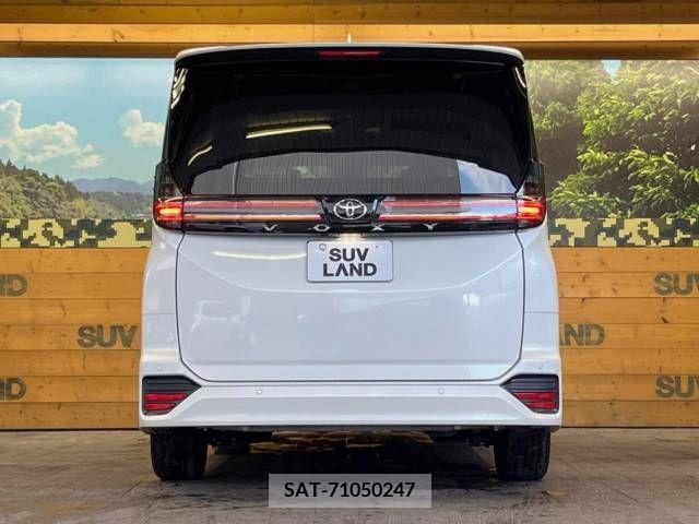 Toyota VOXY 2023-03 345635-16