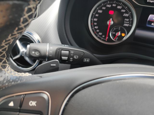 Mercedes Benz B-CLASS 2018-11 9276-12