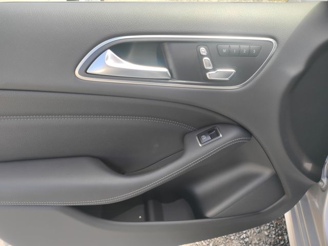 Mercedes Benz B-CLASS 2018-11 9276-25