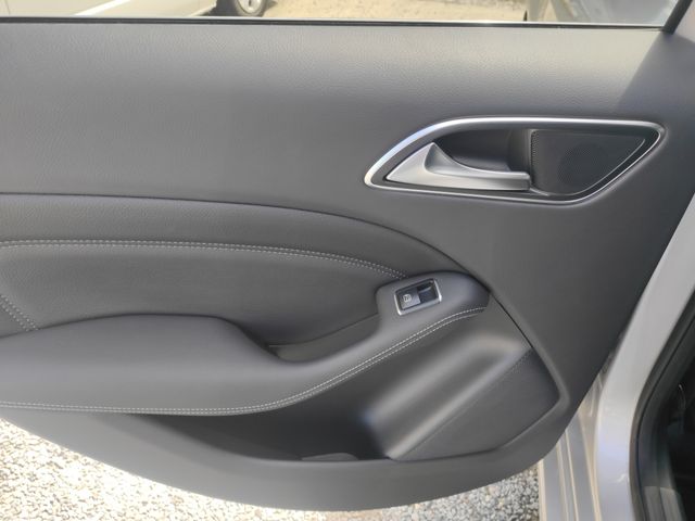 Mercedes Benz B-CLASS 2018-11 9276-27