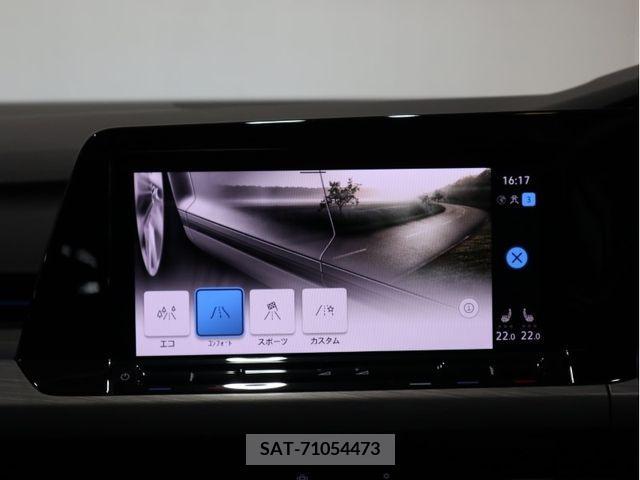 VolksWagen GOLF 2021-08 351840-21