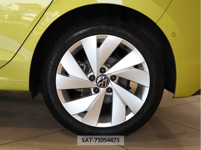 VolksWagen GOLF 2021-08 351840-29