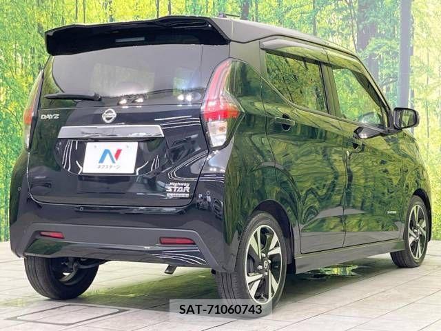 Nissan DAYZ 2019-01 334137-17