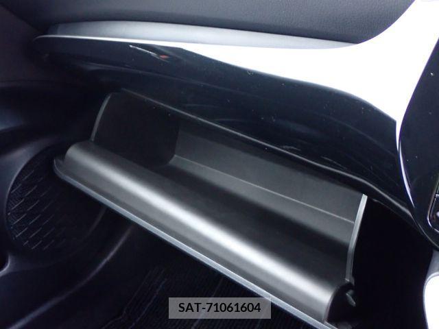 Toyota PRIUS 2018-12 281711-21