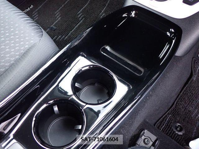 Toyota PRIUS 2018-12 281711-22