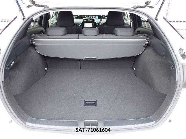 Toyota PRIUS 2018-12 281711-24