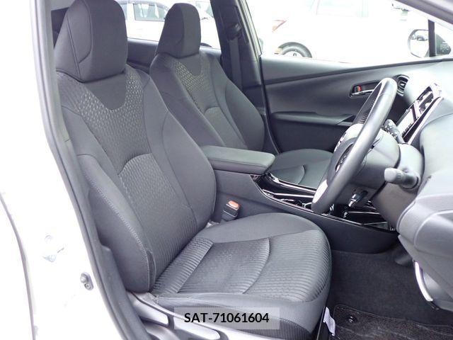 Toyota PRIUS 2018-12 281711-4