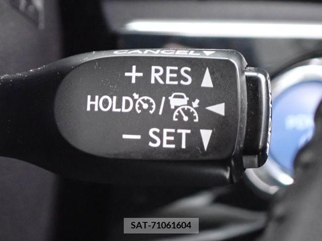 Toyota PRIUS 2018-12 281711-13