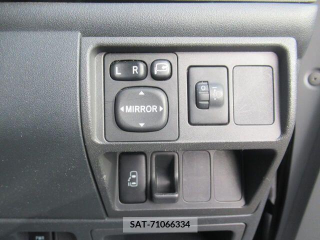 Toyota SIENTA 2009-08 375152-8