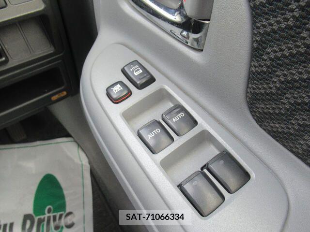 Toyota SIENTA 2009-08 375152-13