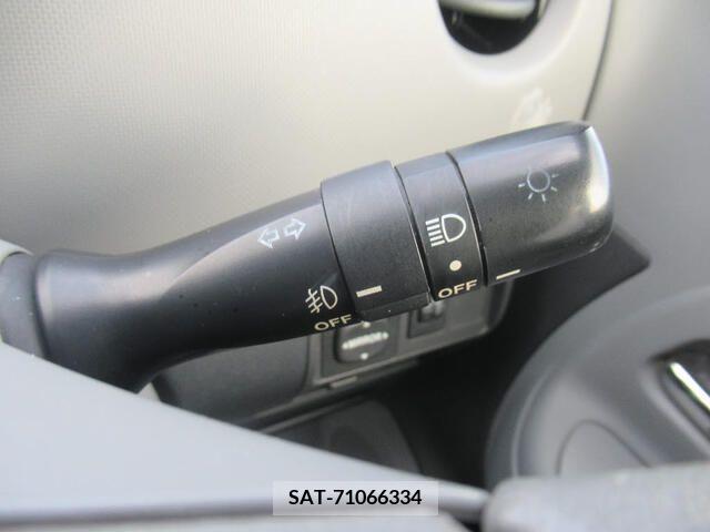 Toyota SIENTA 2009-08 375152-11
