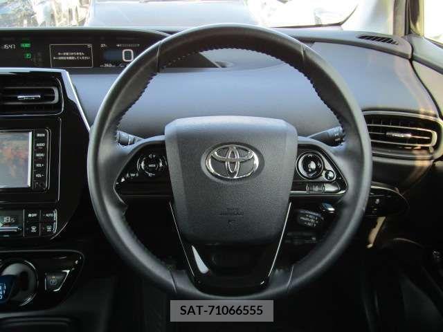 Toyota PRIUS 2019-03 322549-15
