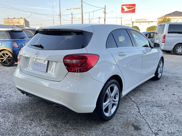 Mercedes Benz A-CLASS 2013-05 19386-1