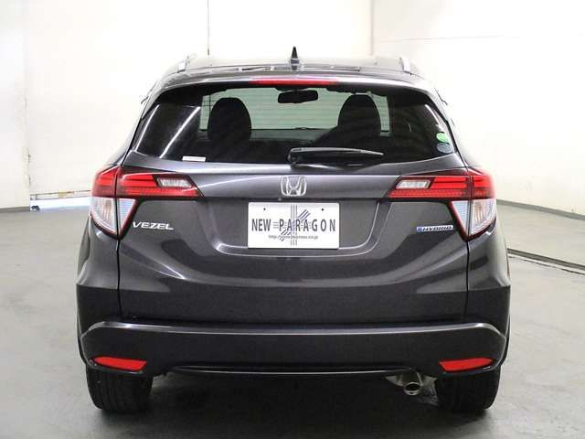 Honda VEZEL 2014-01 8586-3
