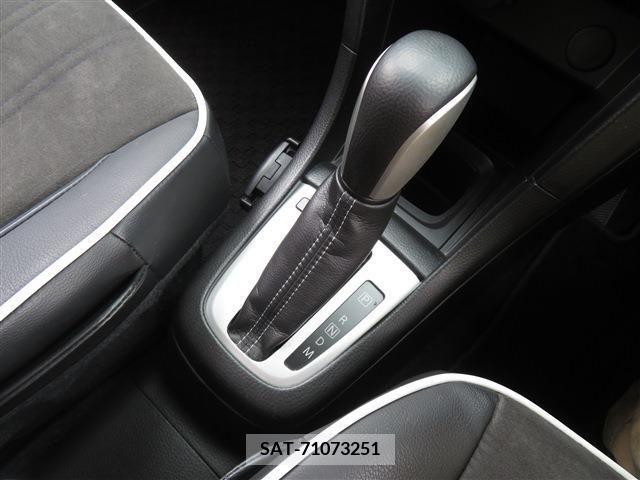 Suzuki SWIFT 2015-07 372959-11