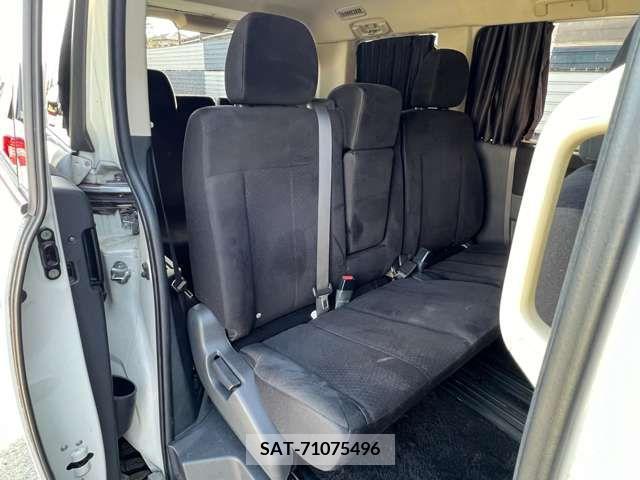 Mitsubishi DELICA D5 2013-02 242407-11