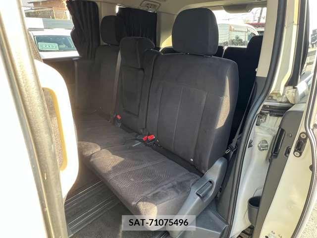 Mitsubishi DELICA D5 2013-02 242407-13