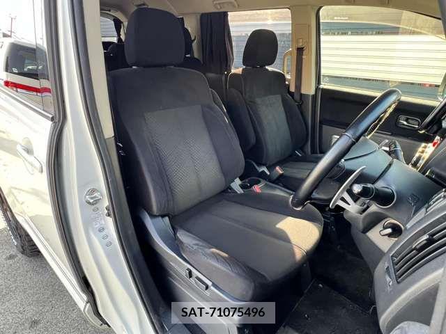 Mitsubishi DELICA D5 2013-02 242407-7
